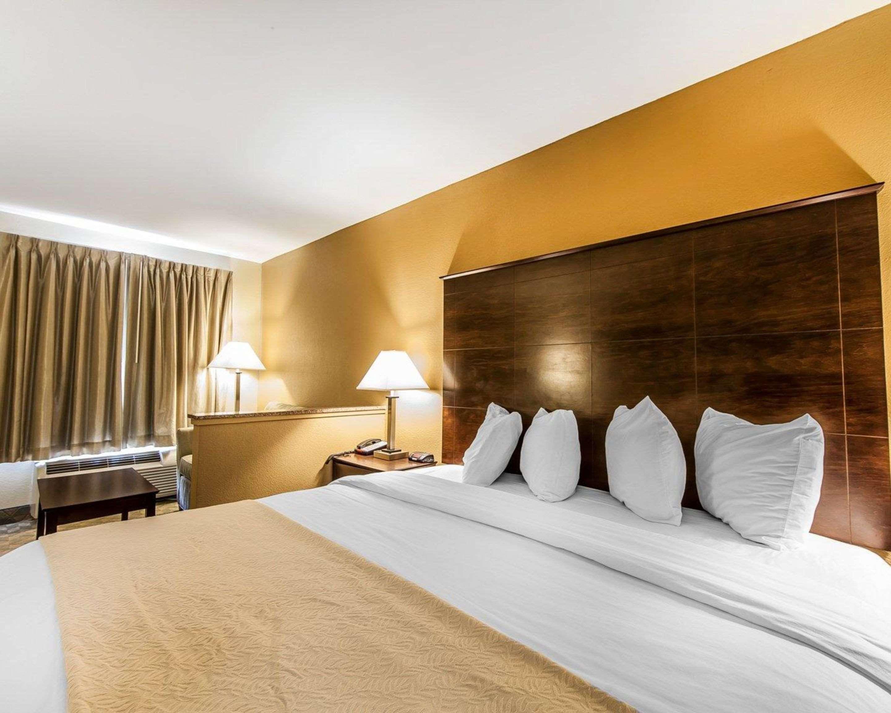 Bremen Quality Inn & Suites מראה חיצוני תמונה