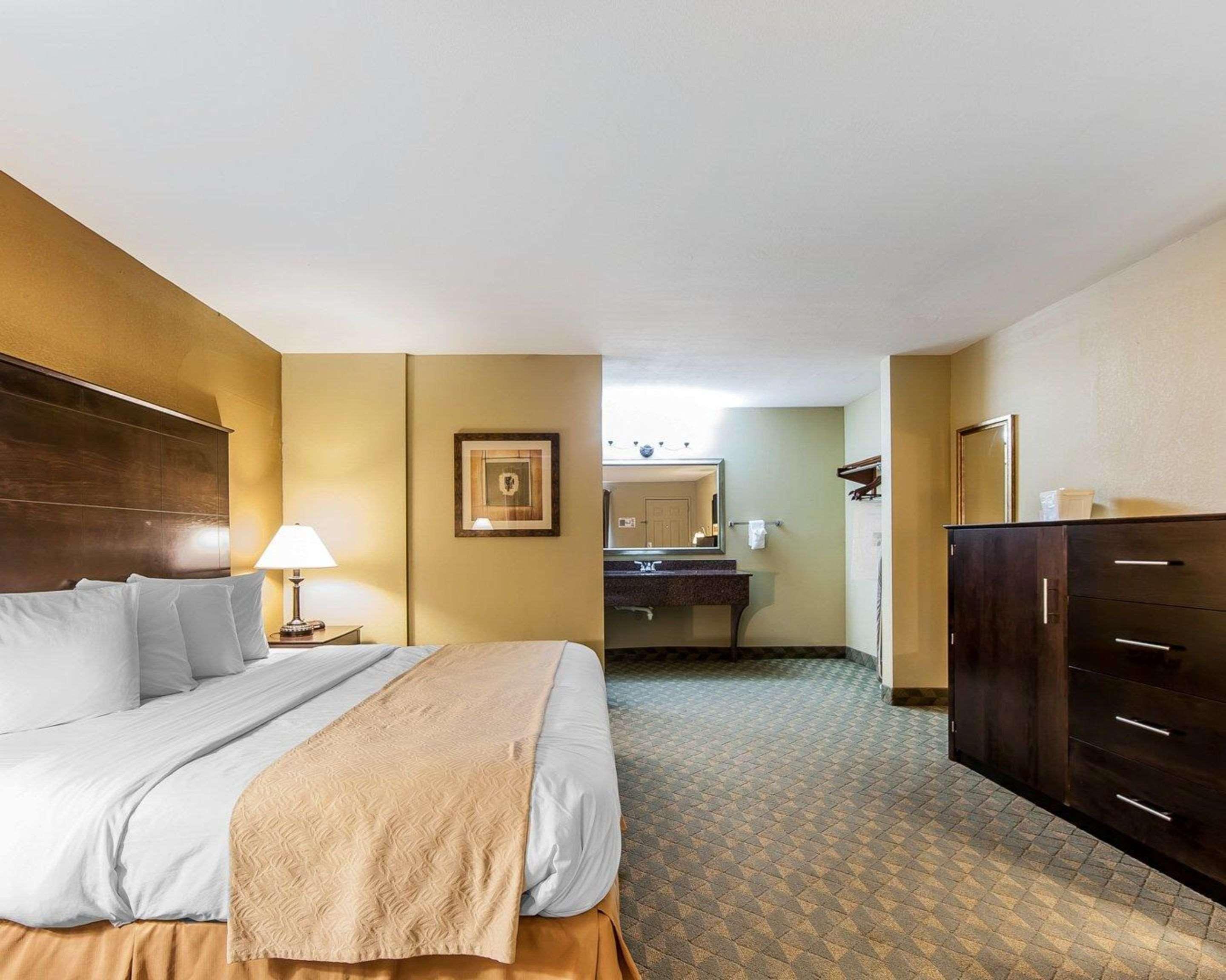 Bremen Quality Inn & Suites מראה חיצוני תמונה