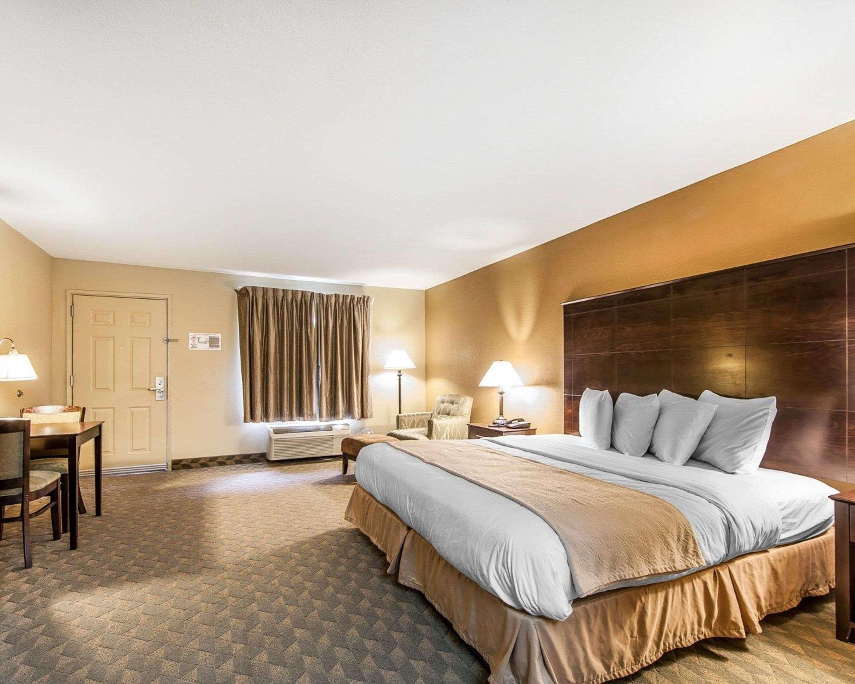 Bremen Quality Inn & Suites מראה חיצוני תמונה