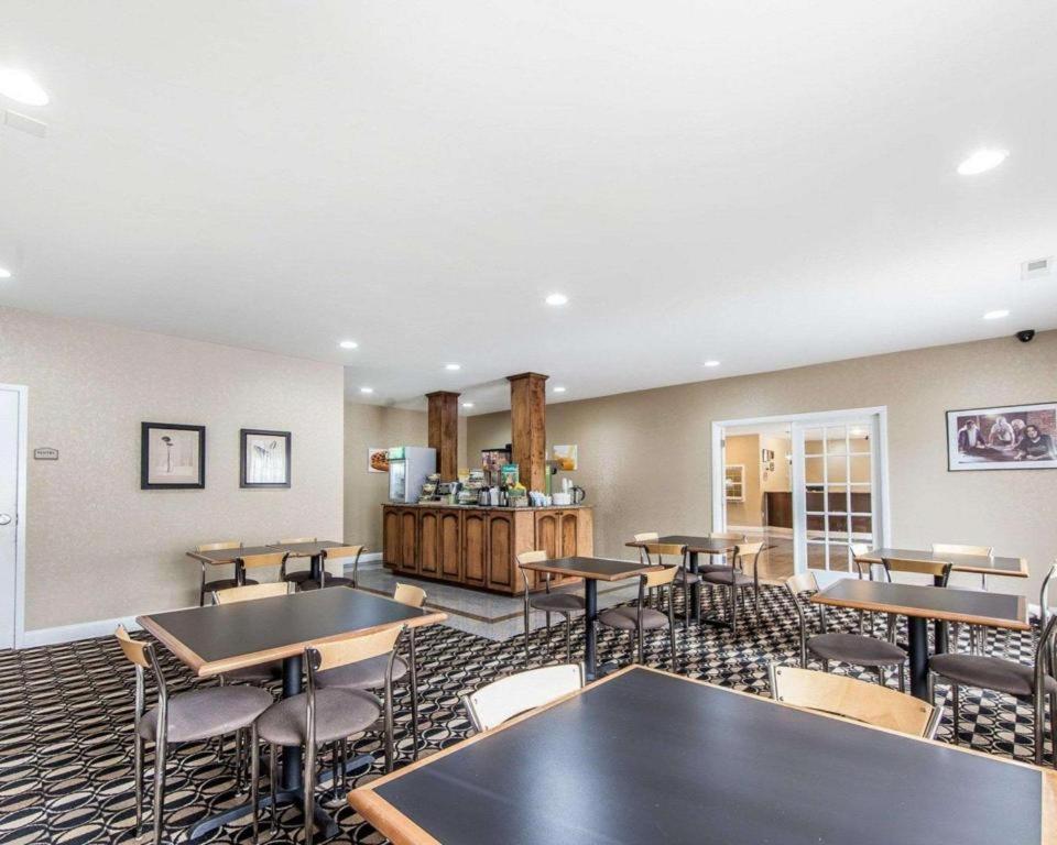 Bremen Quality Inn & Suites מראה חיצוני תמונה