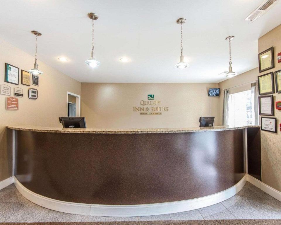 Bremen Quality Inn & Suites מראה חיצוני תמונה