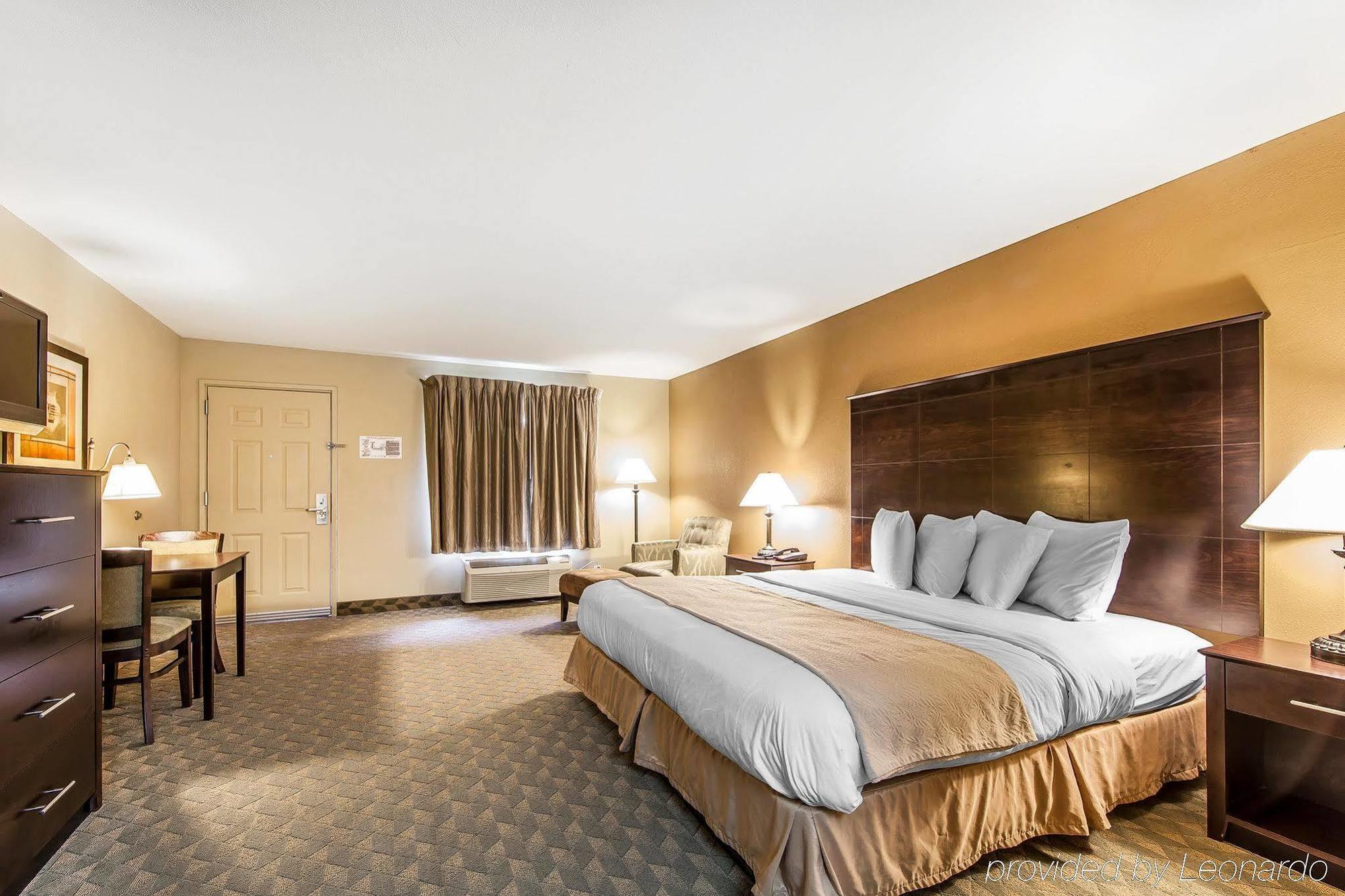 Bremen Quality Inn & Suites מראה חיצוני תמונה