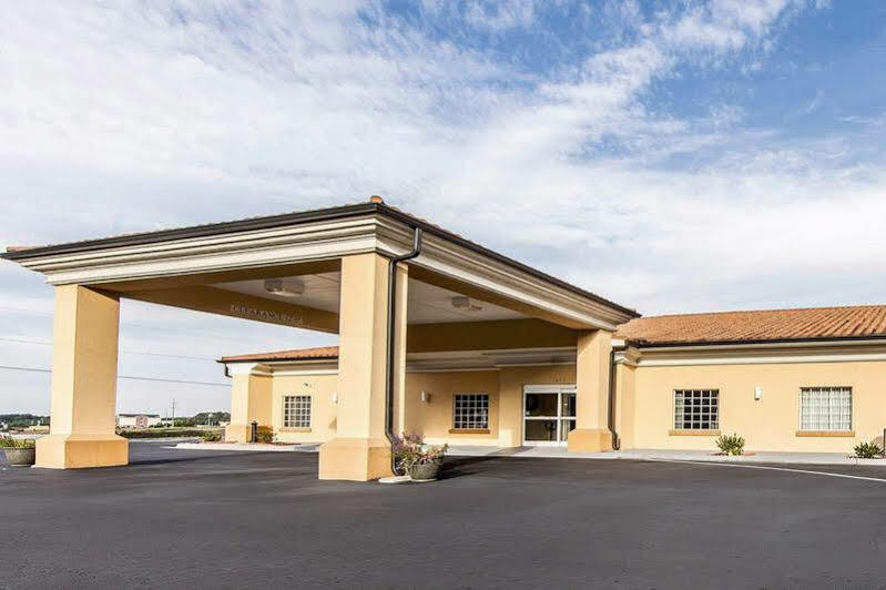 Bremen Quality Inn & Suites מראה חיצוני תמונה
